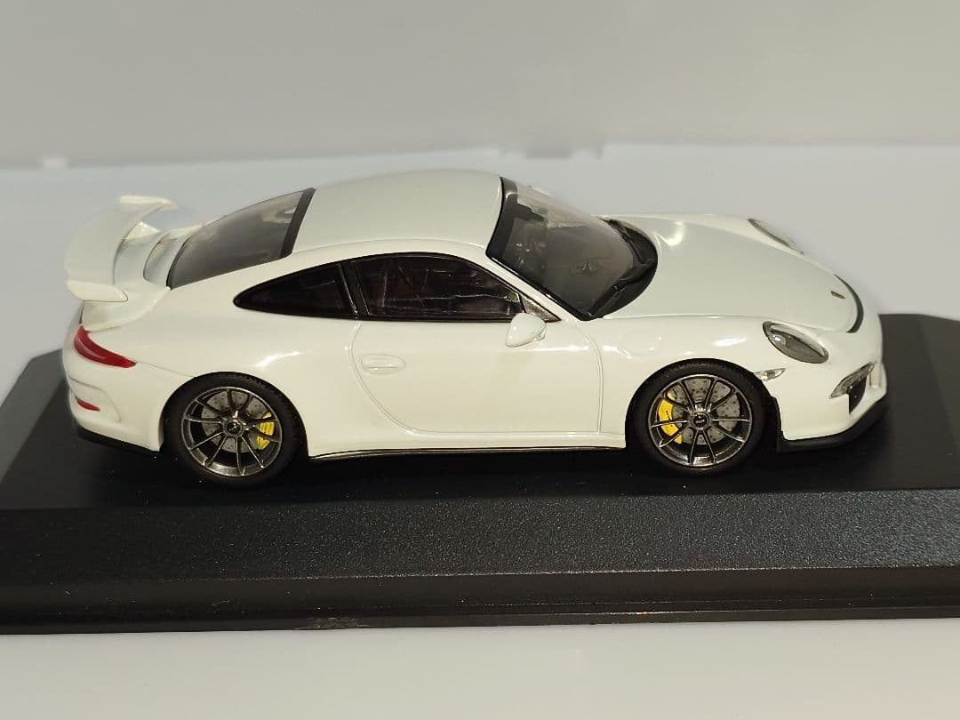 ミニチャンプス ポルシェ 911 GT3 1/43 ミニカー ホワイト