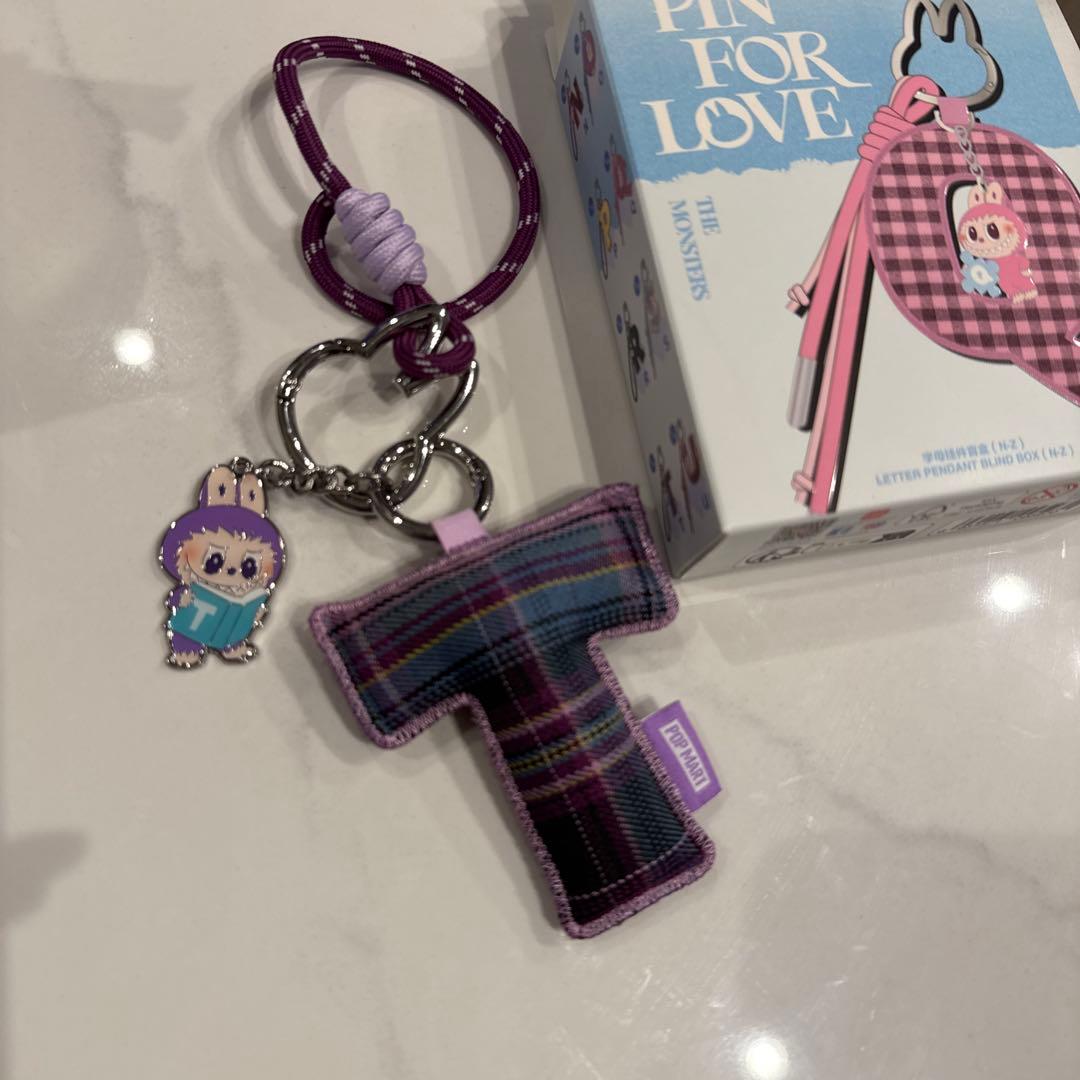T ラブブ LABUBU PIN FOR LOVE &アルファベットチャーム