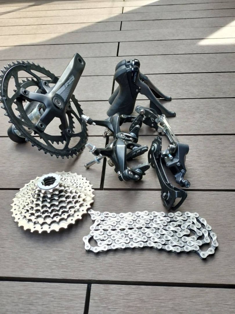 Shimano Claris R2000 2×8s FSAクランク