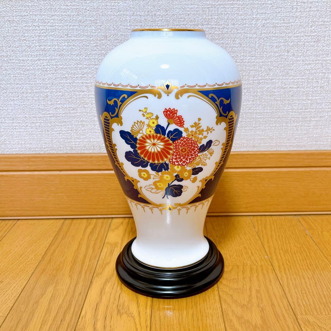 大倉陶園 即位御大禮記念 傑作品 深青地　窓絵菊花模様花瓶　限定版コレクション