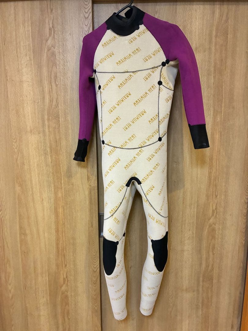 FELLOW セミドライ　試着のみ　バックジップ　5ミリ3ミリ　ウェットスーツ