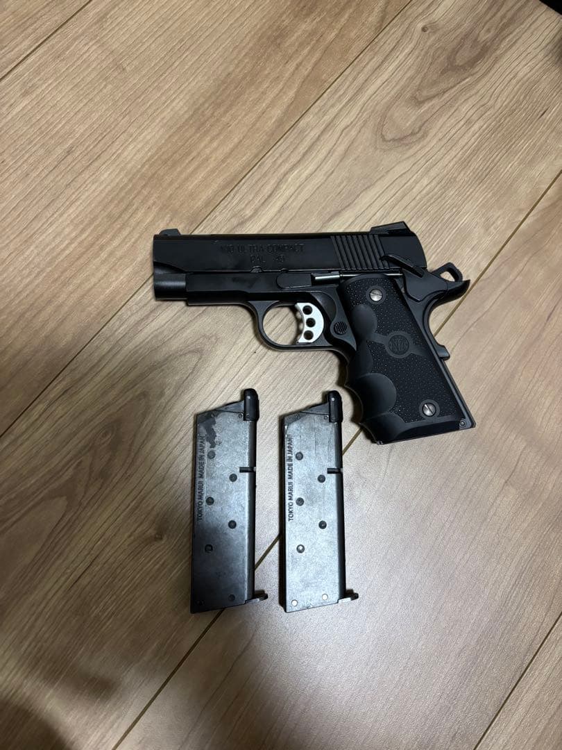 V10 ウルトラコンパクトのガスハンドガン　美品