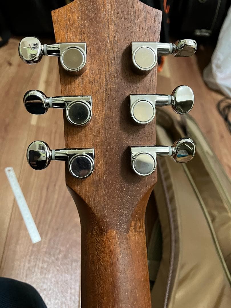 Taylor BT1 ピックガード後付け　ギグバッグ付き