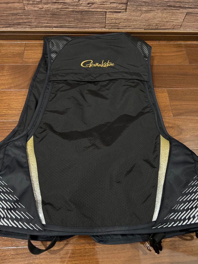 Gamakatsu フローティングベスト GM-2188 黒‪×金 LLサイズ