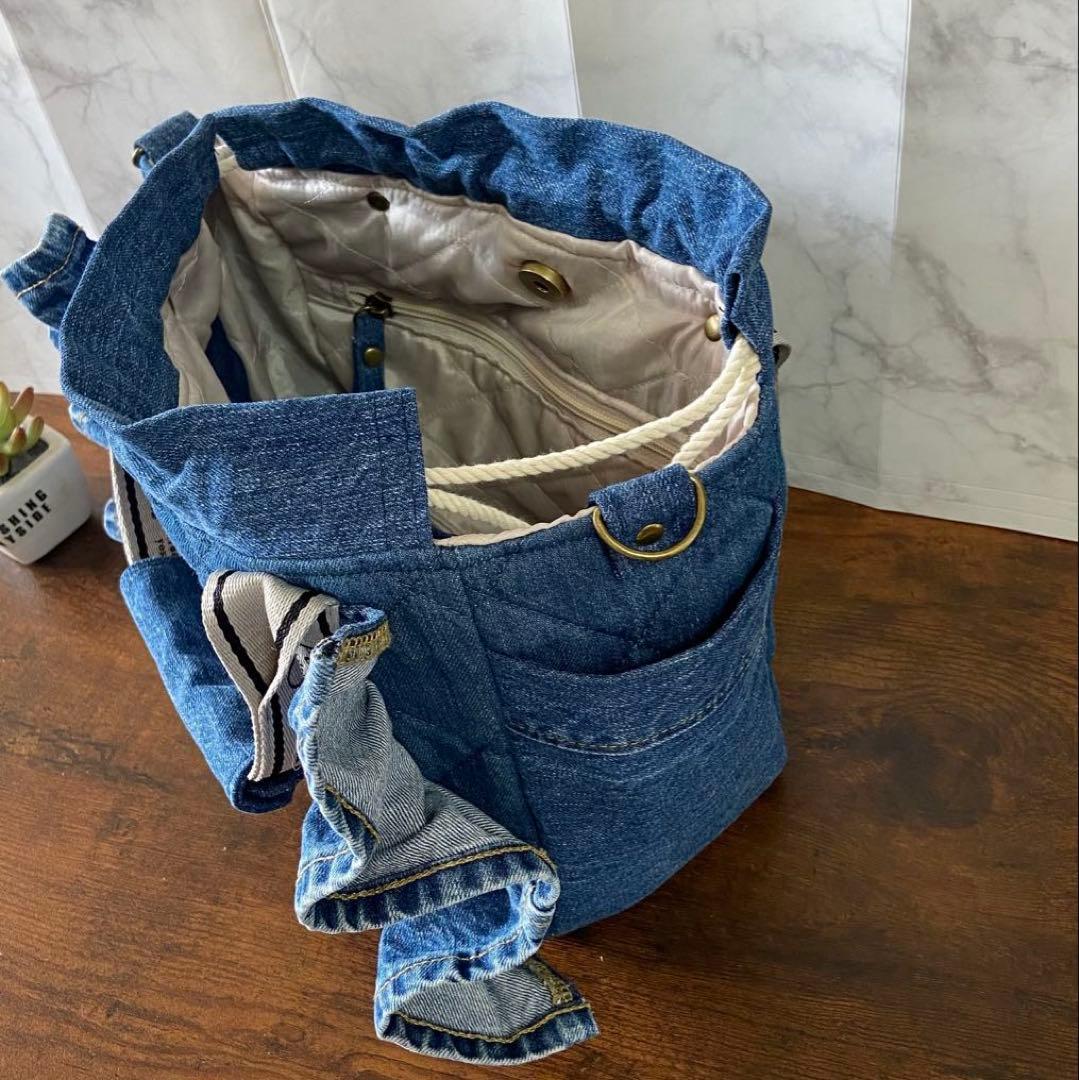 Ｎｏ.64 デニムリメイク【フリルバッグ】トートバッグ ハンドメイド