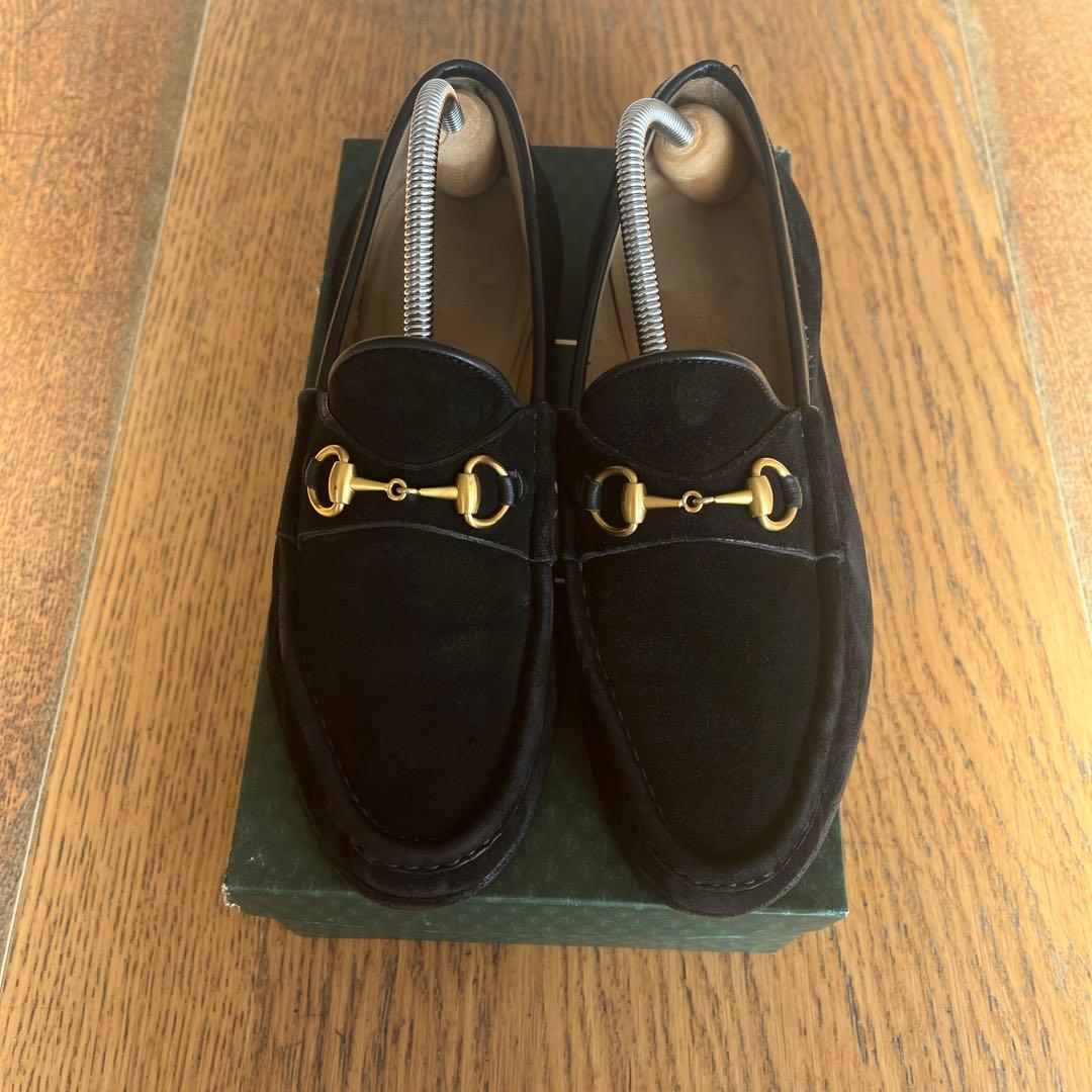GUCCI ブラックスエード ローファー