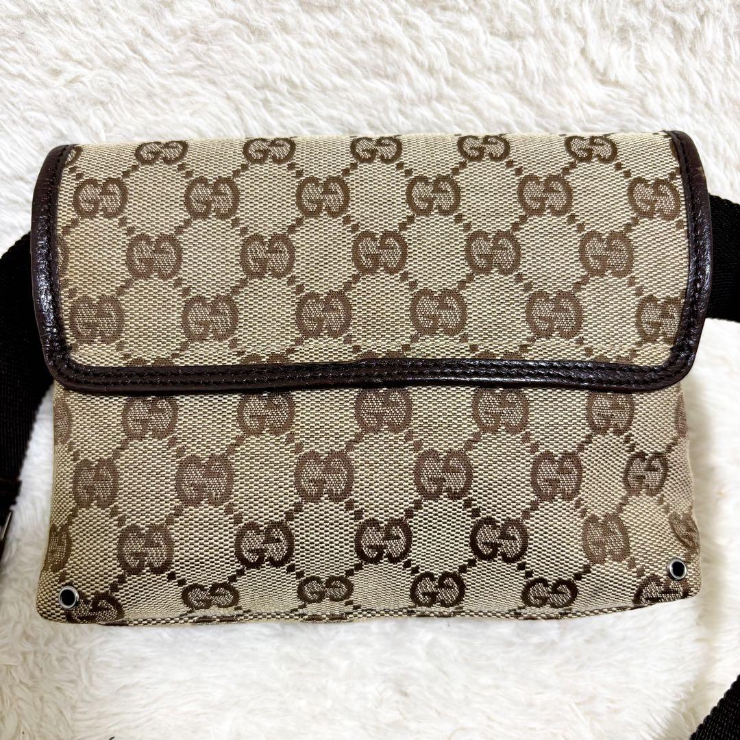 グッチ　ボディバッグ　ウエストポーチ　GG キャンバス　レザー　本革　ベージュ