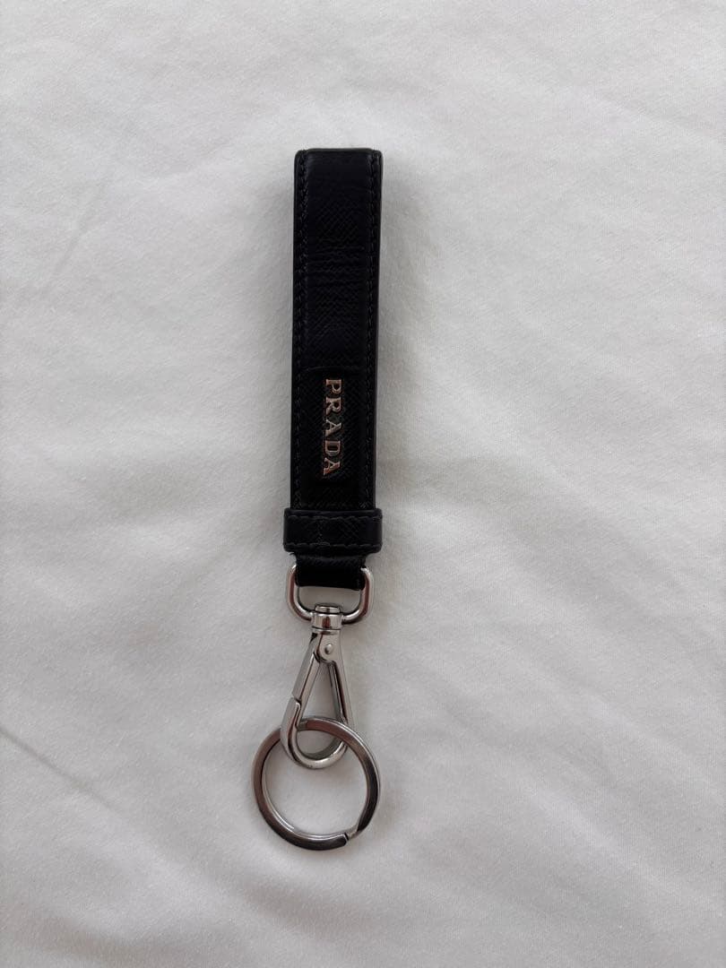 PRADA レザー　キーリング