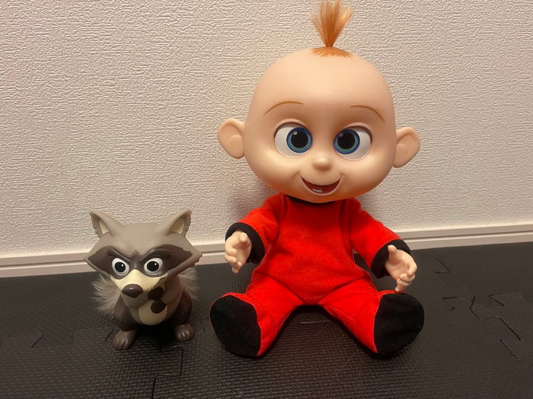 ディズニー　インクレディブル　ジャックジャック　ライトサウンドフィギュア