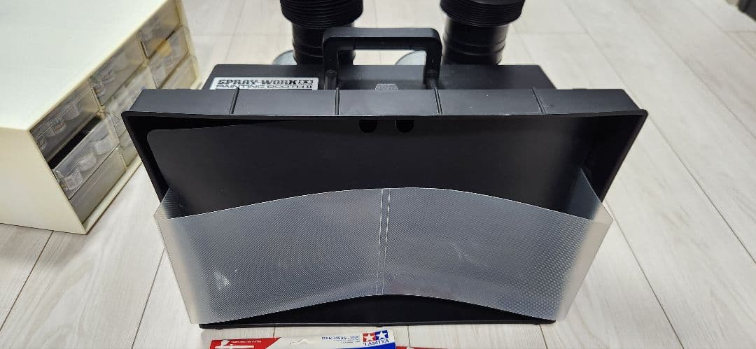 Mr. Hobby エアブラシコンプレッサー タミヤ ペインティングブースII