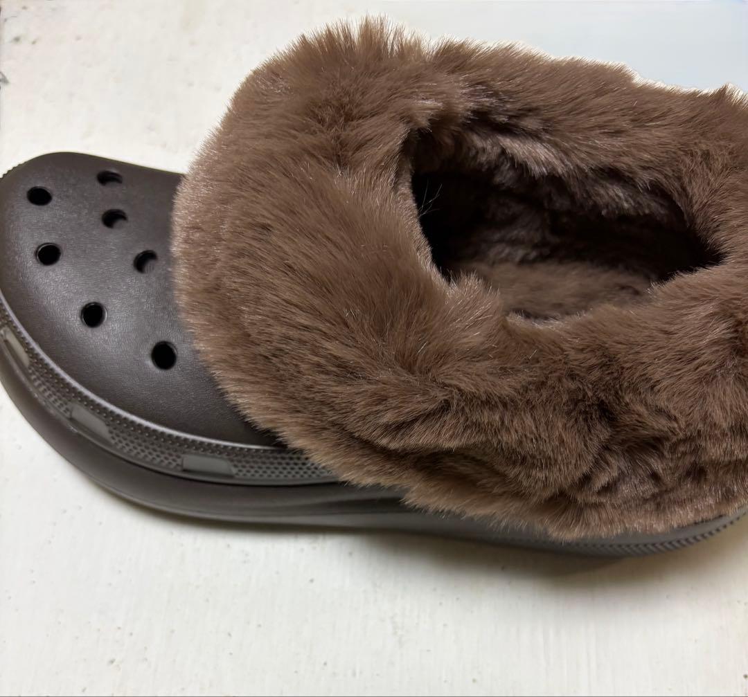 ☆新品未使用品☆ crocs ファーエバークラッシュ ブラウン 23cm正規品