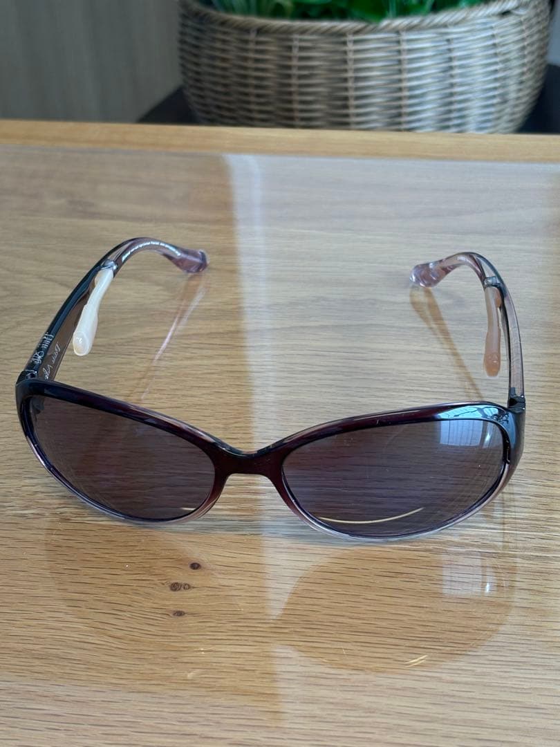 IZONE NEW YORK プティエル　鼻にかけない サングラス