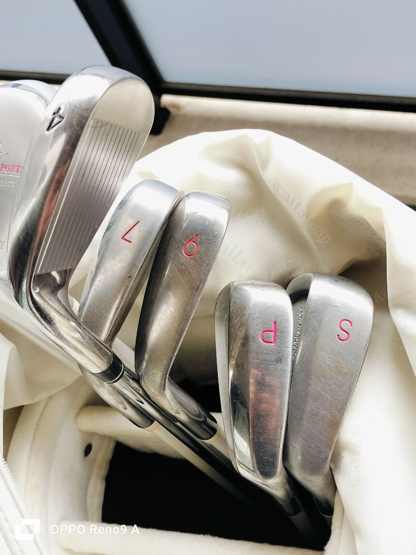 レディース【超お得】Callaway　キャディバッグ、クラブ9本セットカバー付属