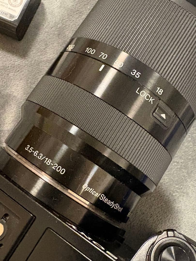 SONY α6000 説明書付 SEL18200LE付き