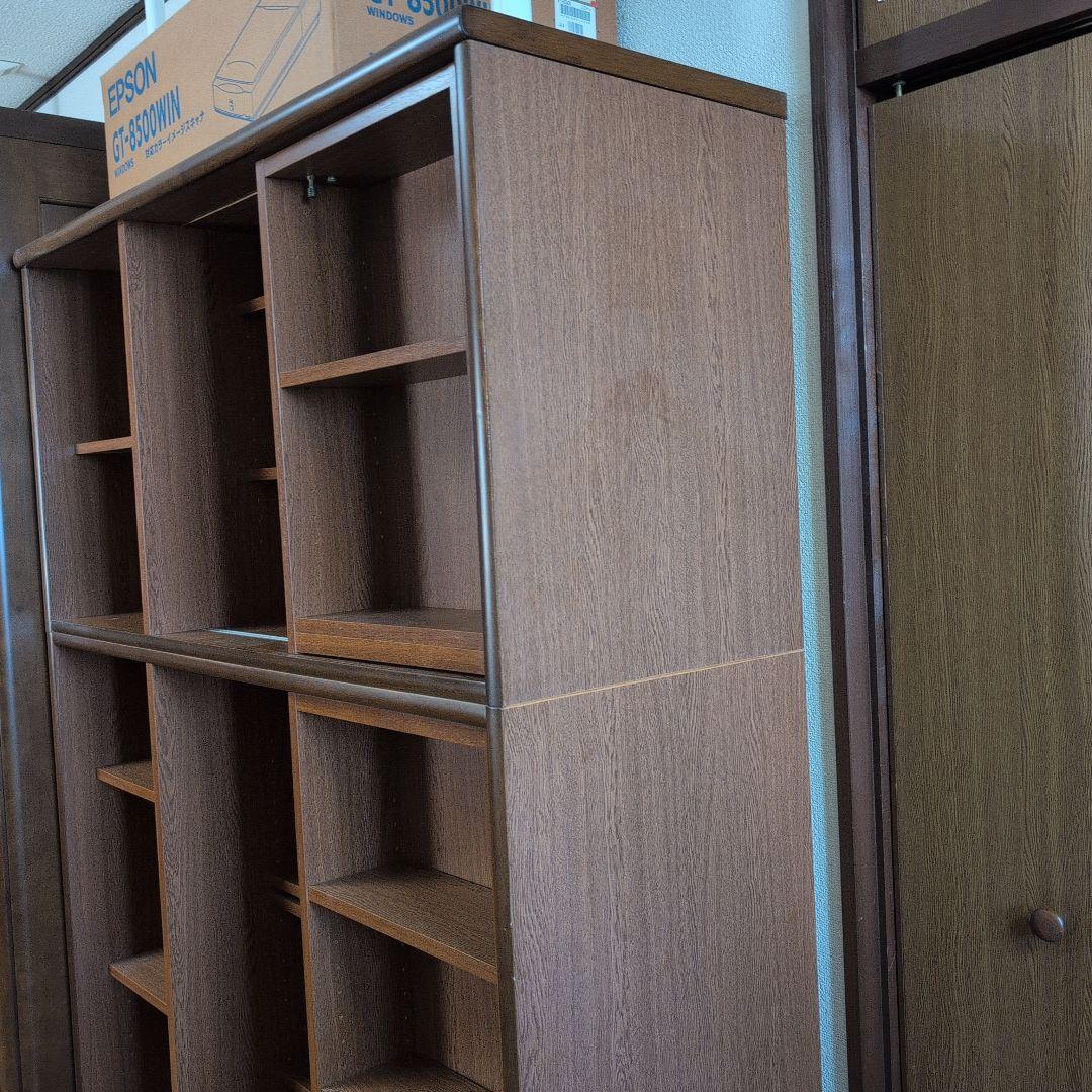 ブラウンスライド式本棚 引き出し付き 収納力抜群　大容量