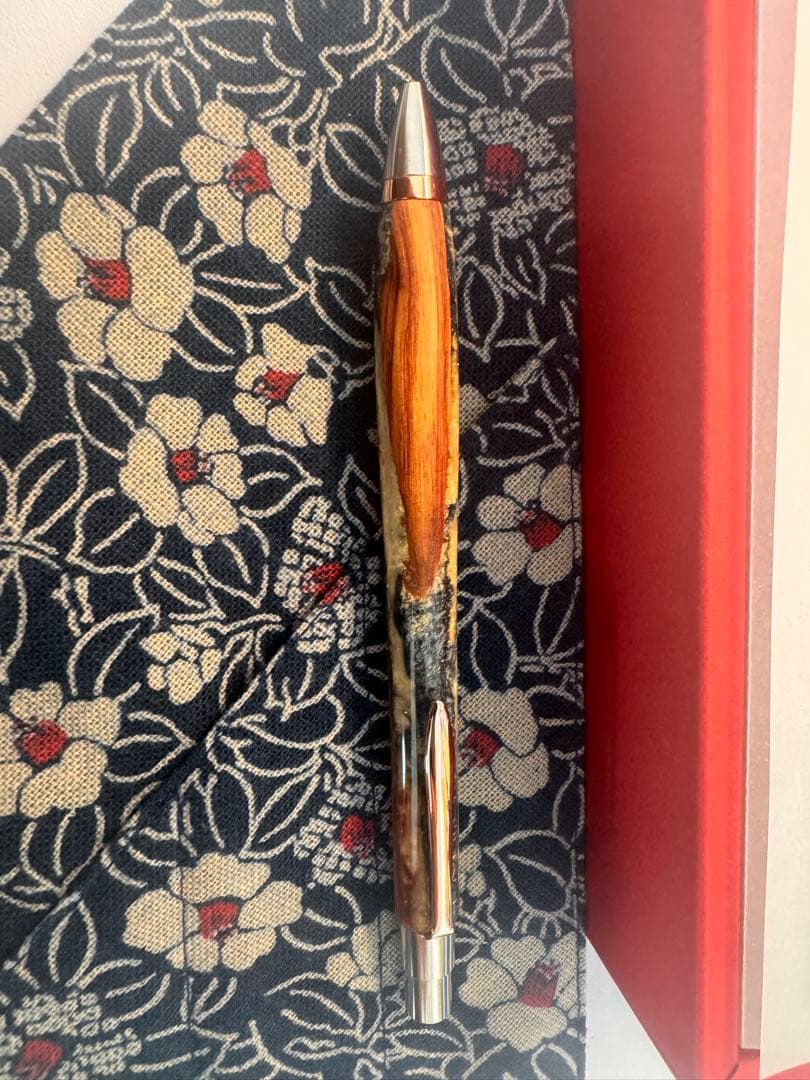 朱椿粋（あけつばき）ハーモニックウッド　ボールペン チューリップ レジン 周年