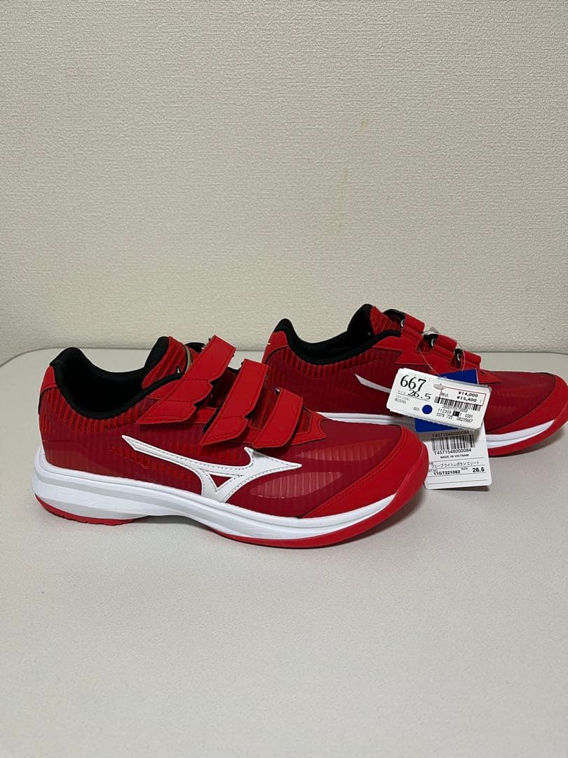 新品未使用　Mizuno ウェーブライトレボランエリート