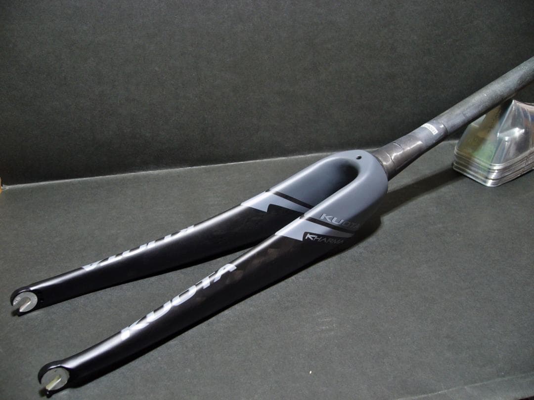 新品　 クオータ フル カーボンフォーク 1-1/8,1-1/2 Taperd