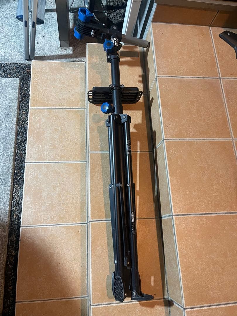 アルミ製三脚 最大荷重30kg