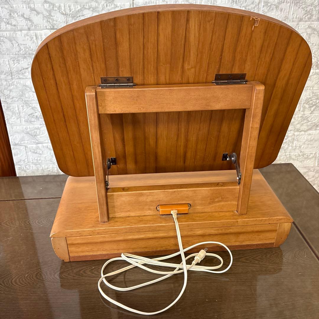 【ドレッサー・鏡台】カリモク家具　鏡　コンセントあり