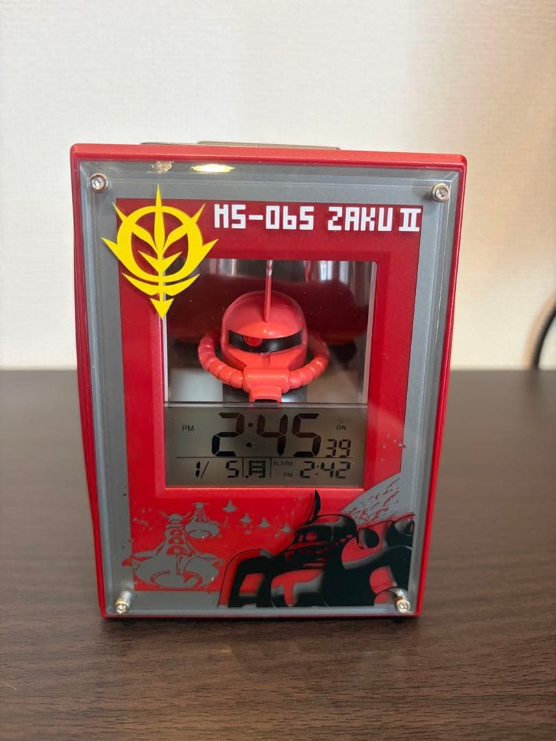 ガンダム　シャア専用ザク　グフ　ドム　目覚まし時計3点セット