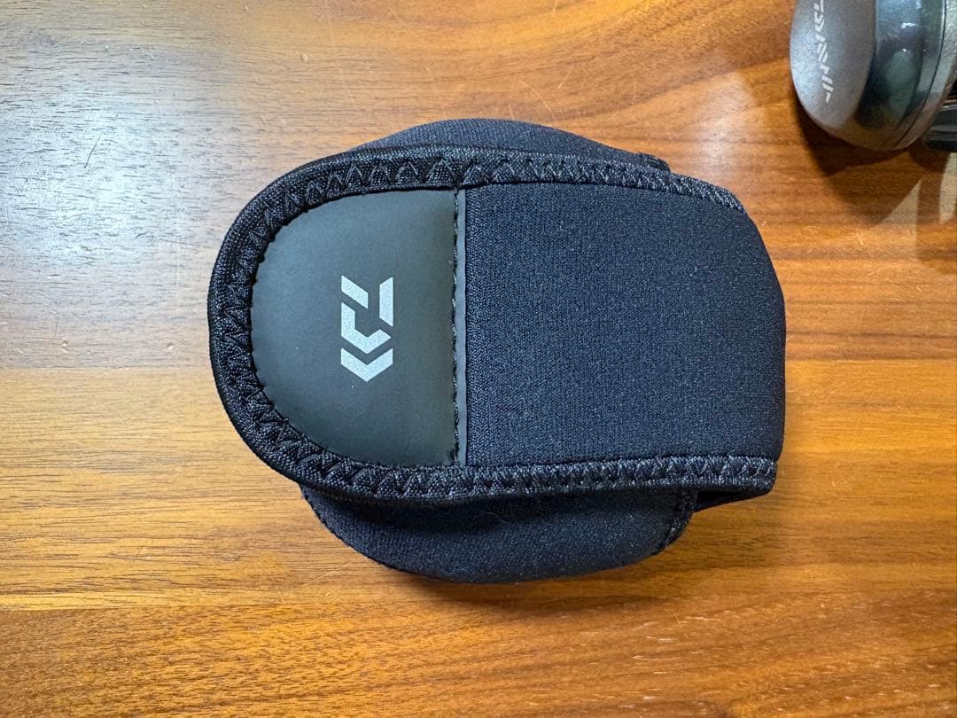 ダイワ　紅牙　ICS 103 右巻き　リールポーチ付き