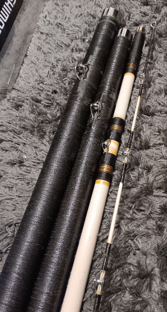 メーカー不明4本継ぎ底物竿！クエ石鯛釣りに