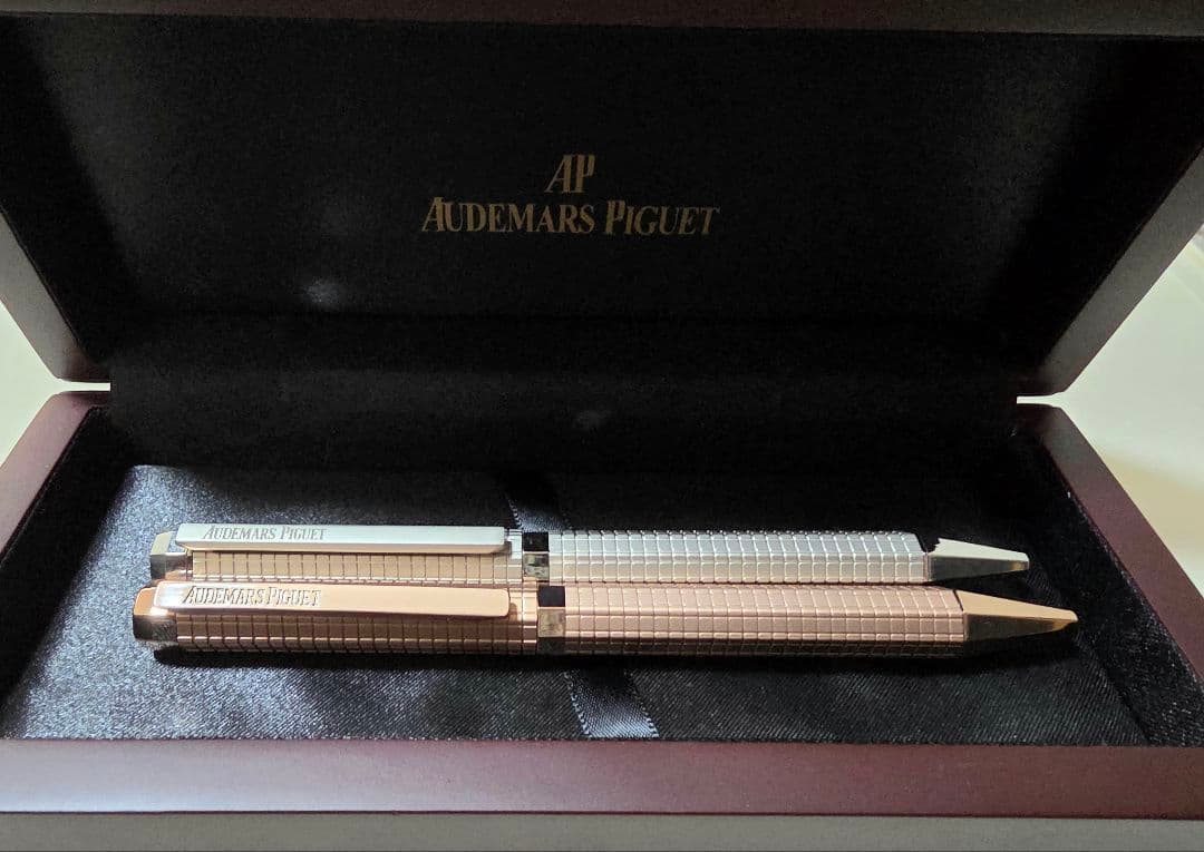 オーデマピゲ　ボールペン　シルバー・ローズゴールド　2本セット　箱付き　新品