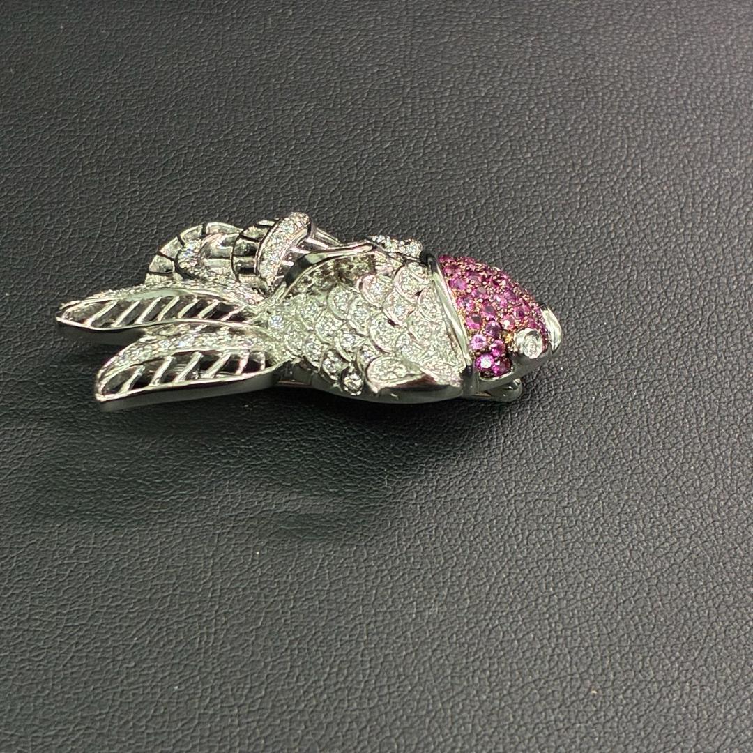 K18WG ルビー＆ダイヤモンド 金魚デザイン ブローチ