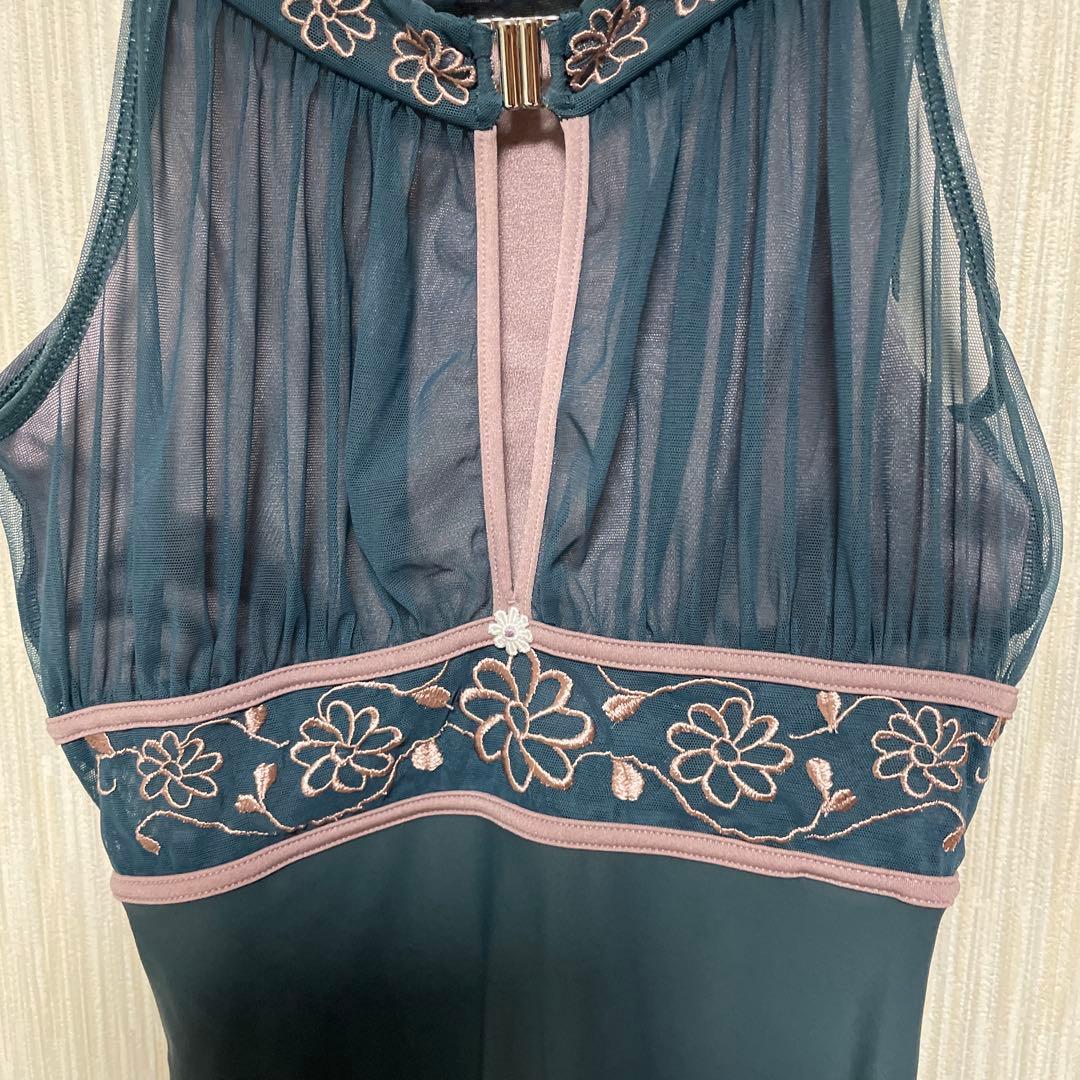 デラノミラノダークグリーン刺繍入りレオタード