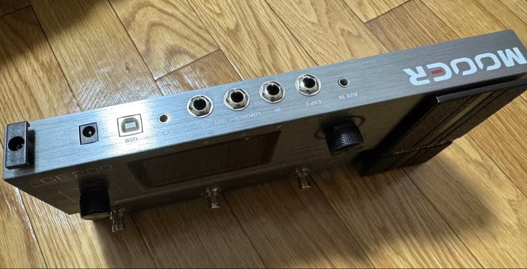 MOOER GE200 箱・付属品・マニュアル・別売りコンセント変換プラグ付き