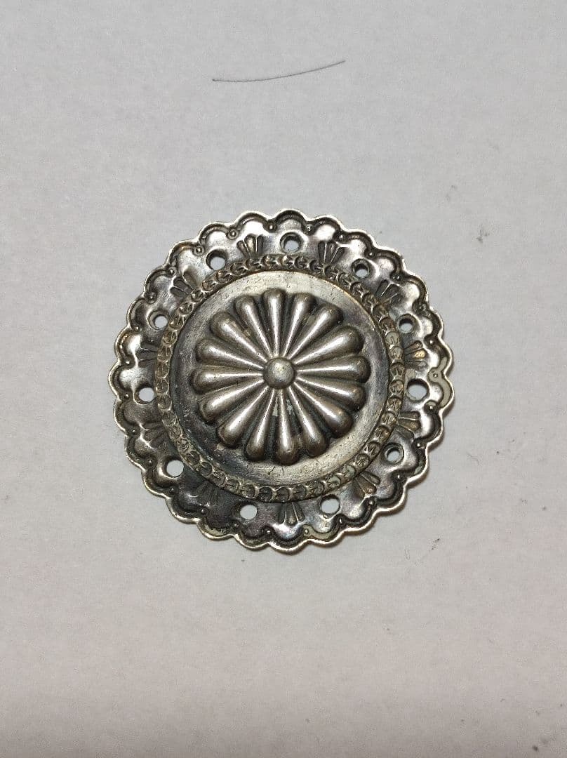 ゴローズgoro's丸形フラワーコンチョ