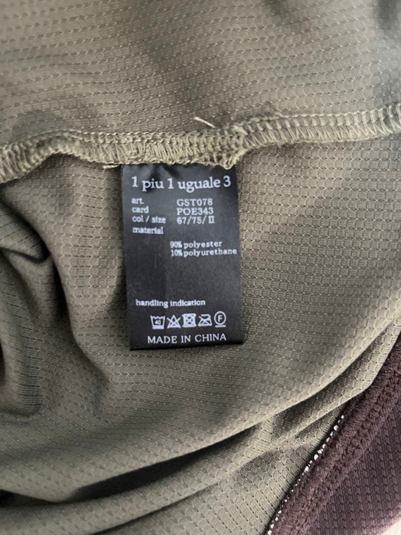 【美品】1PIU1UGUALE3 GOLFウノピュウゴルフ　モックネック