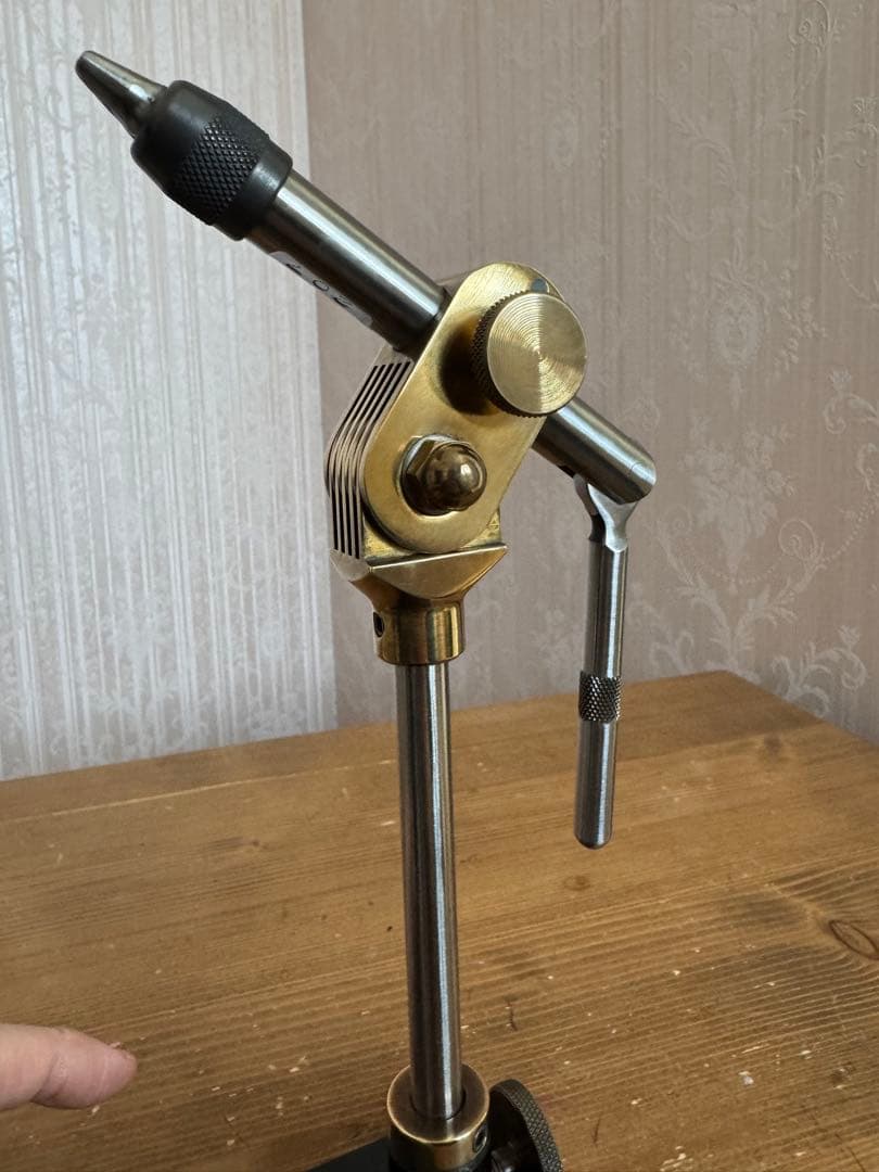 DYNA-KING フライタイイングツール