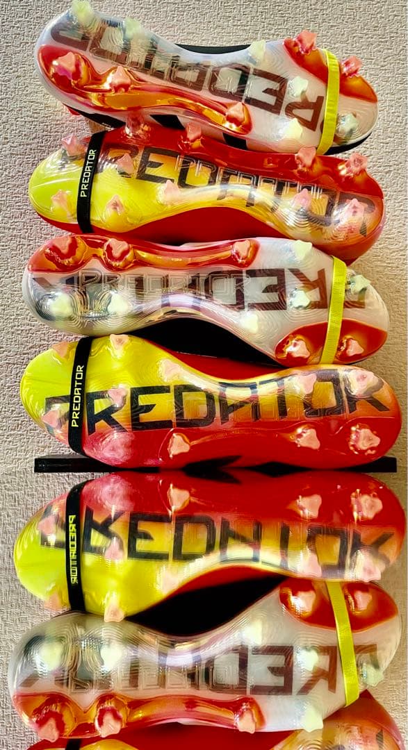アディダス プレデター   エリート プレドストライク ソーラーエナジースパイク