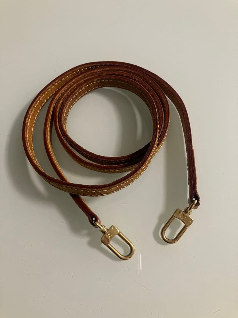 LOUIS VUITTON LV ルイヴィトン　ショルダーストラップ