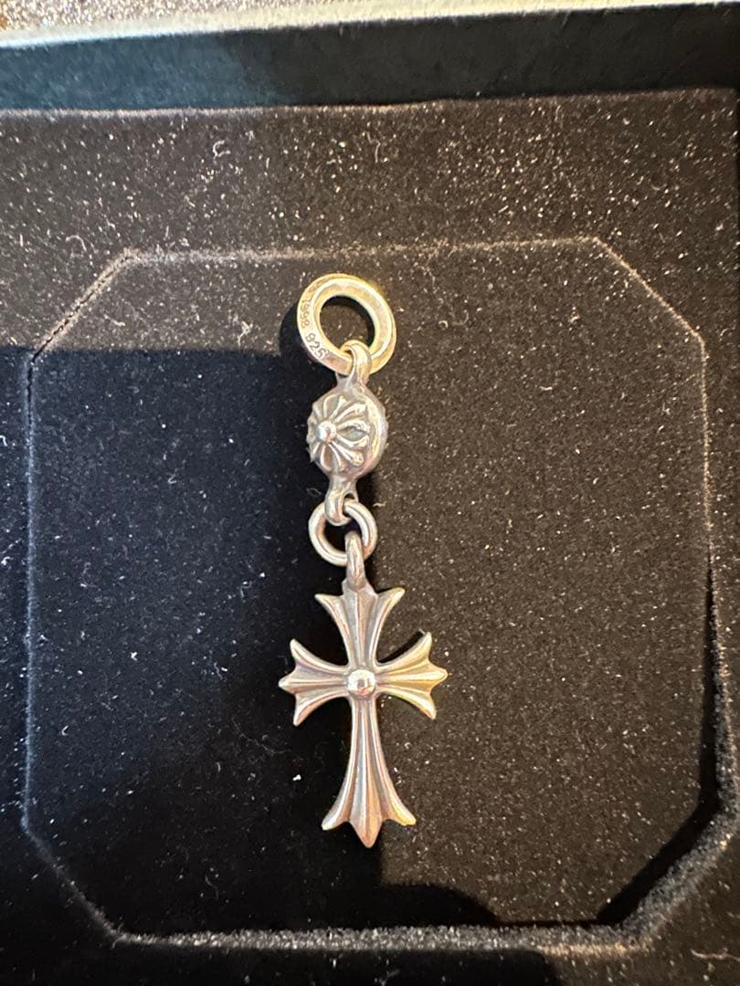 CHROME HEARTS ワンボールタイニーCHクロスチャーム