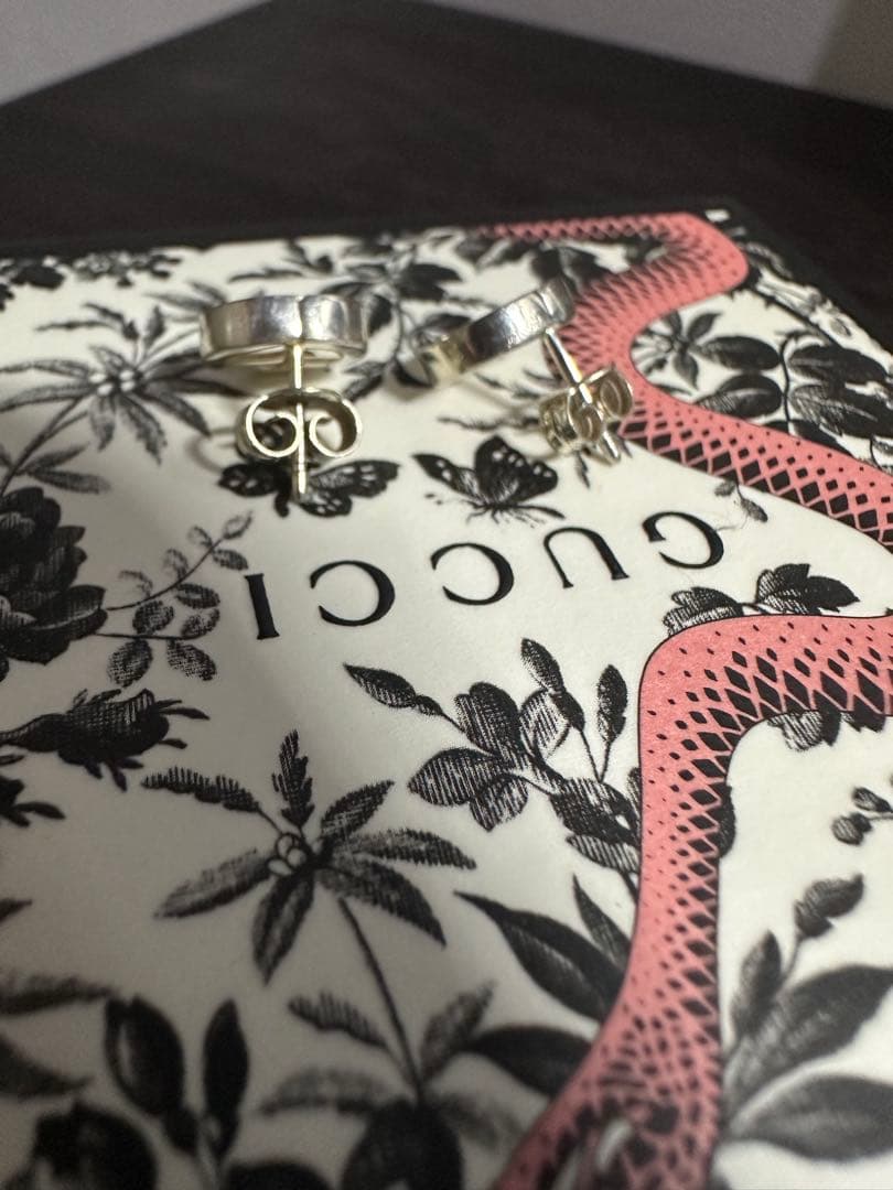 ぼ*り様 GUCCI グッチ インターロッキング　スタッズピアス　シルバー925