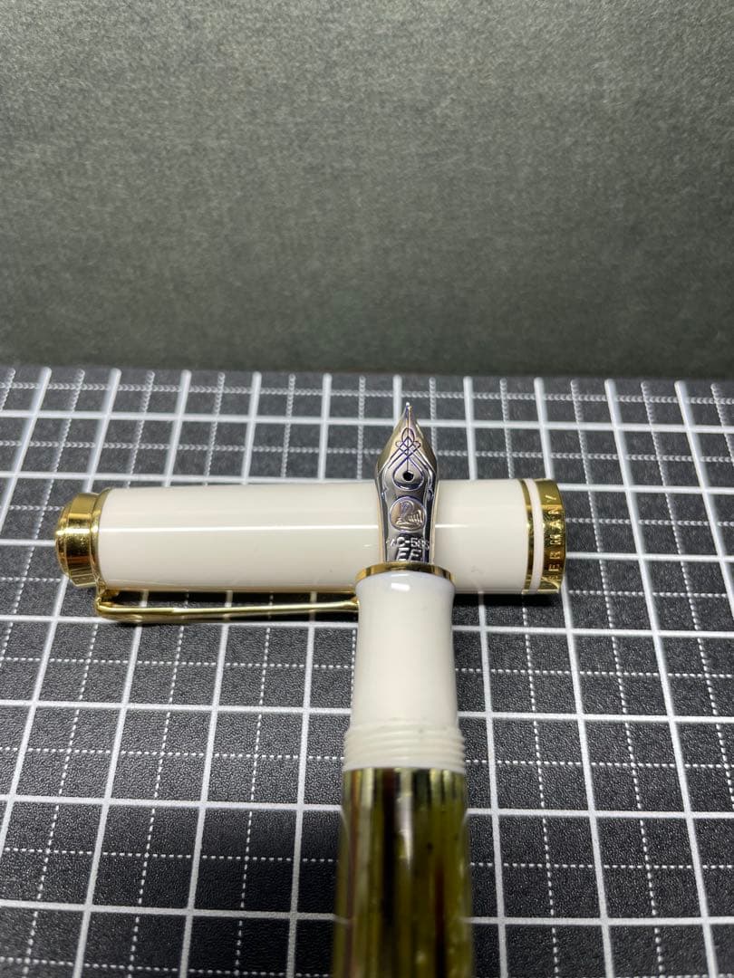 Pelican スーベレンm400 ホワイトトータス　EF