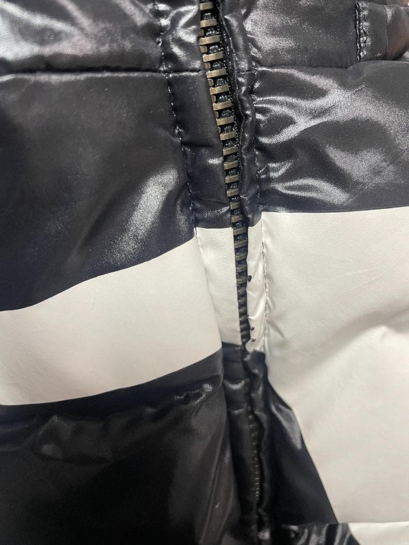 VALENTINO ダウンジャケット ビッグVロゴ フードなし 正規品