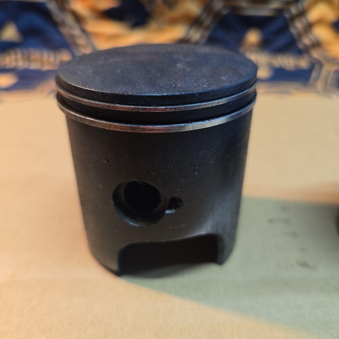 ジムニーsj.30 ピストンのみ　３個セット　傷あり