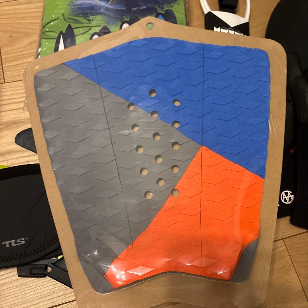 Aquabona AM Largeフィンセットとデッキカバー