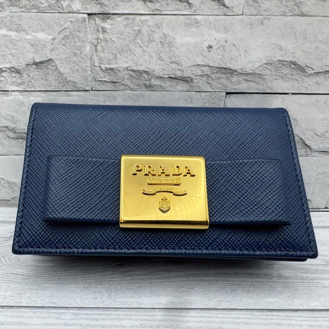 【美品】PRADA サフィアーノレザー 名刺入れ　リボン　ネイビー