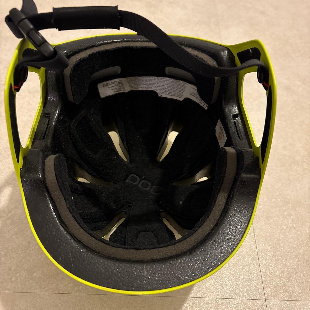 POC 蛍光イエロー ヘルメット