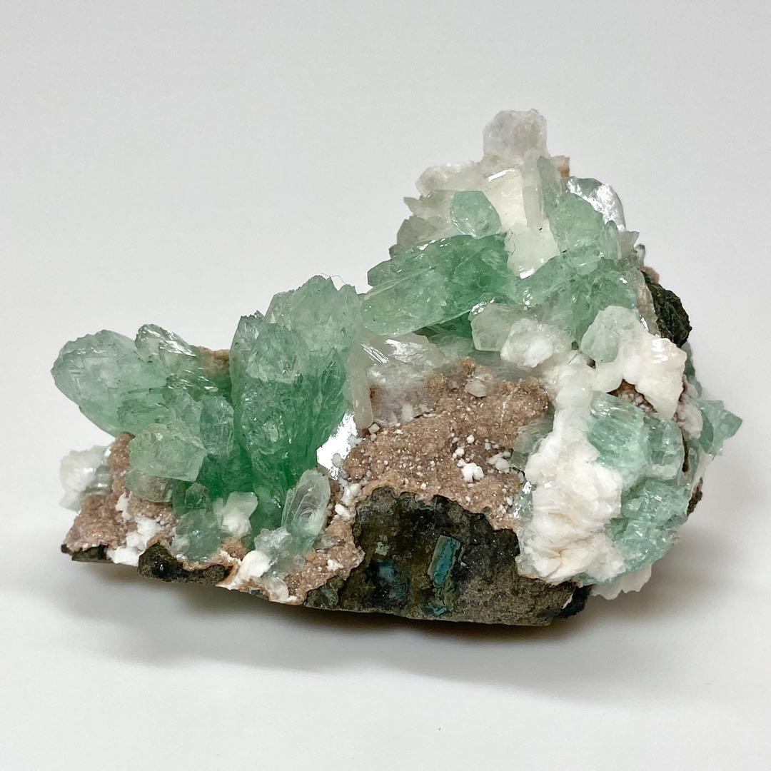 グリーンアポフィライト　スティルバイト　魚眼石　鉱物標本　原石　天然石　ストーン