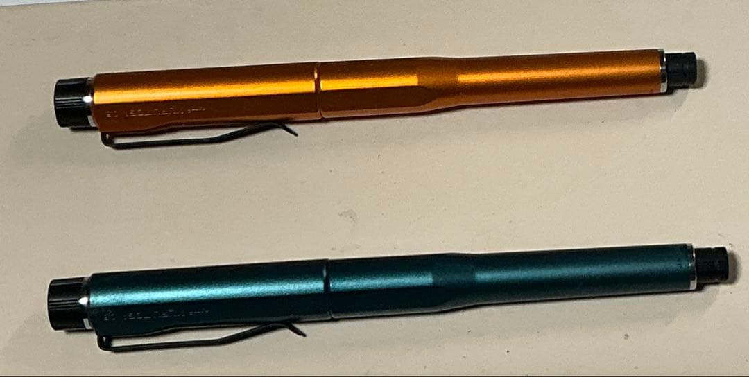 クルトガダイブ　2本「ブルーとオレンジ」のみです、1本でもOK→半額となります。