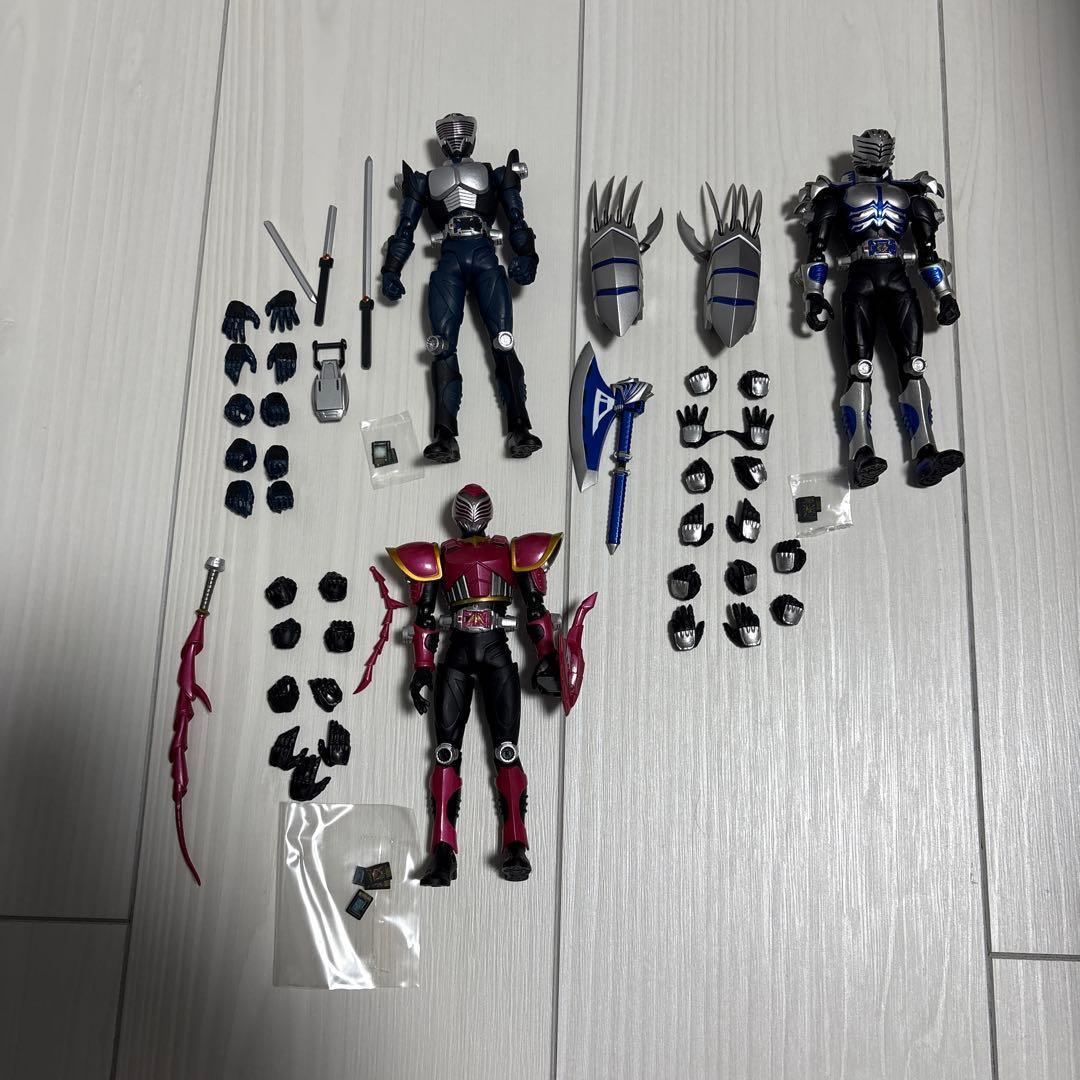 ファギュアーツ　龍騎ブランク、ライア、タイガ　3種