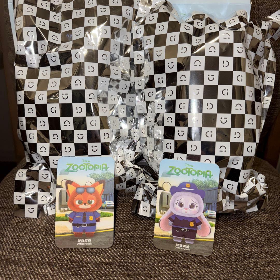 MINISO ディズニー　ズートピア　マスコット　ジュディ　ニック　警官 2点