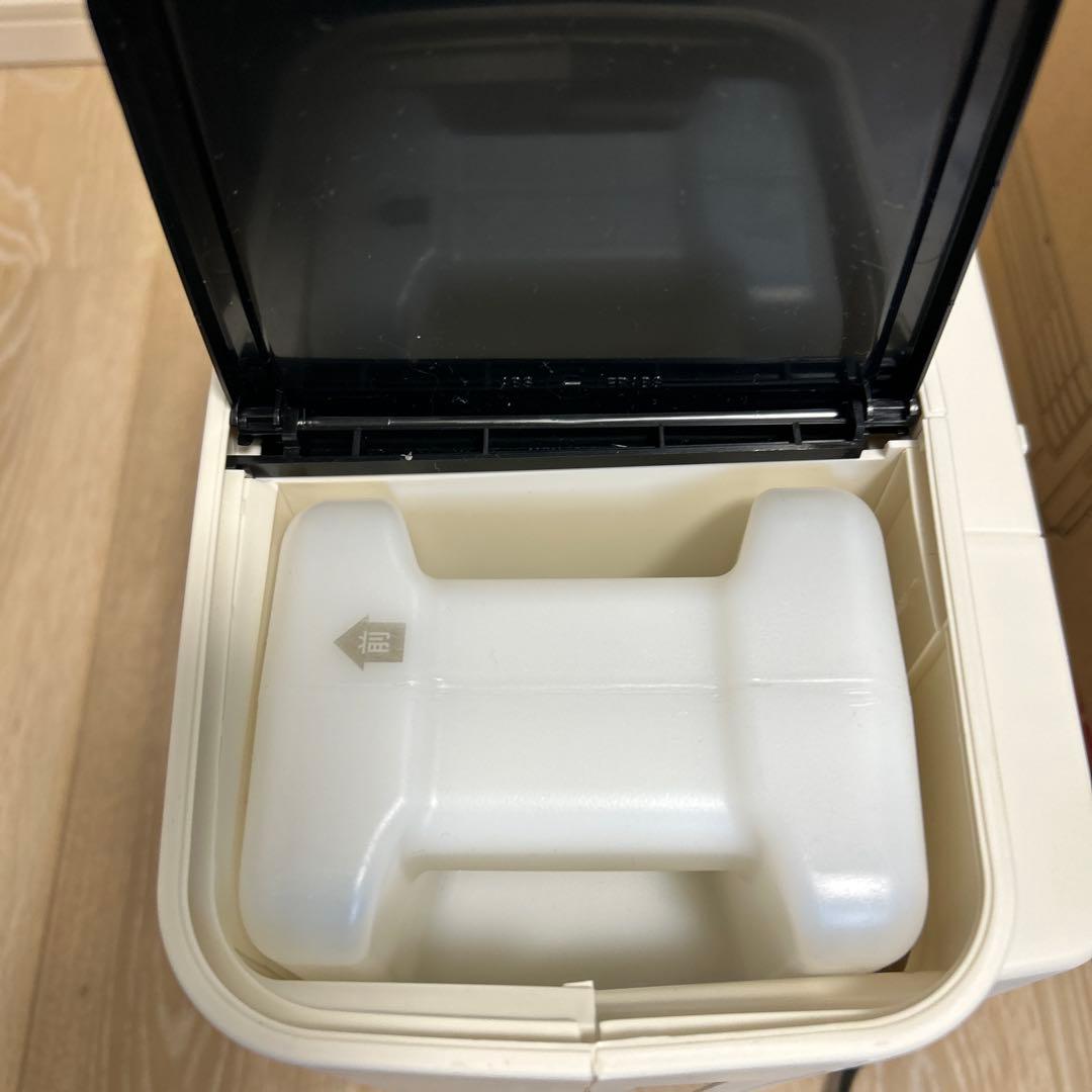 IRIS OHYAMA セラミックファンヒーター PCH-HM12B-W