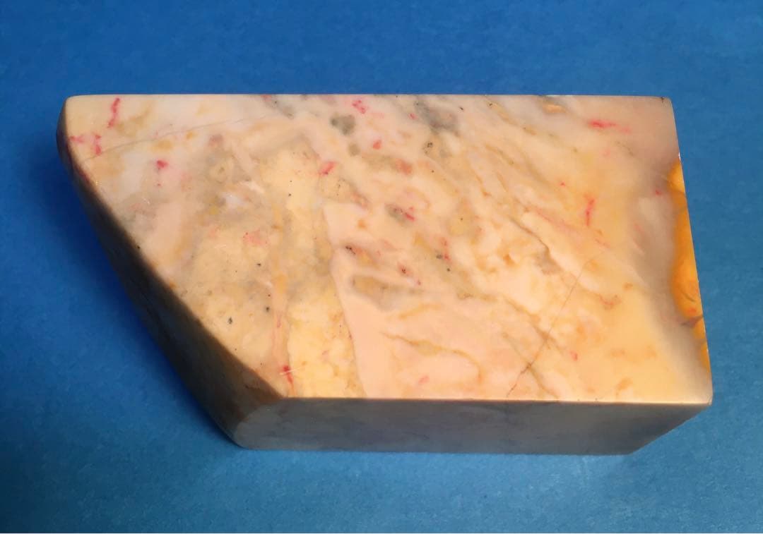 印材篆刻　(鶏血石)